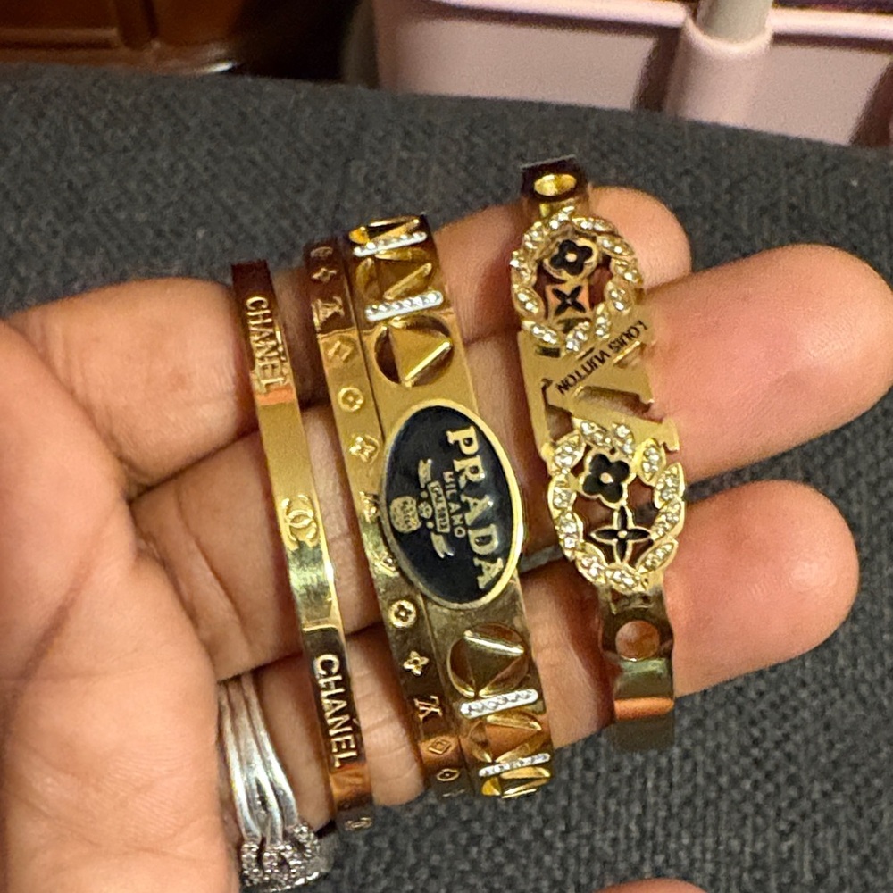 Fashion Bracelet Bundle - Picture 2 of 8
